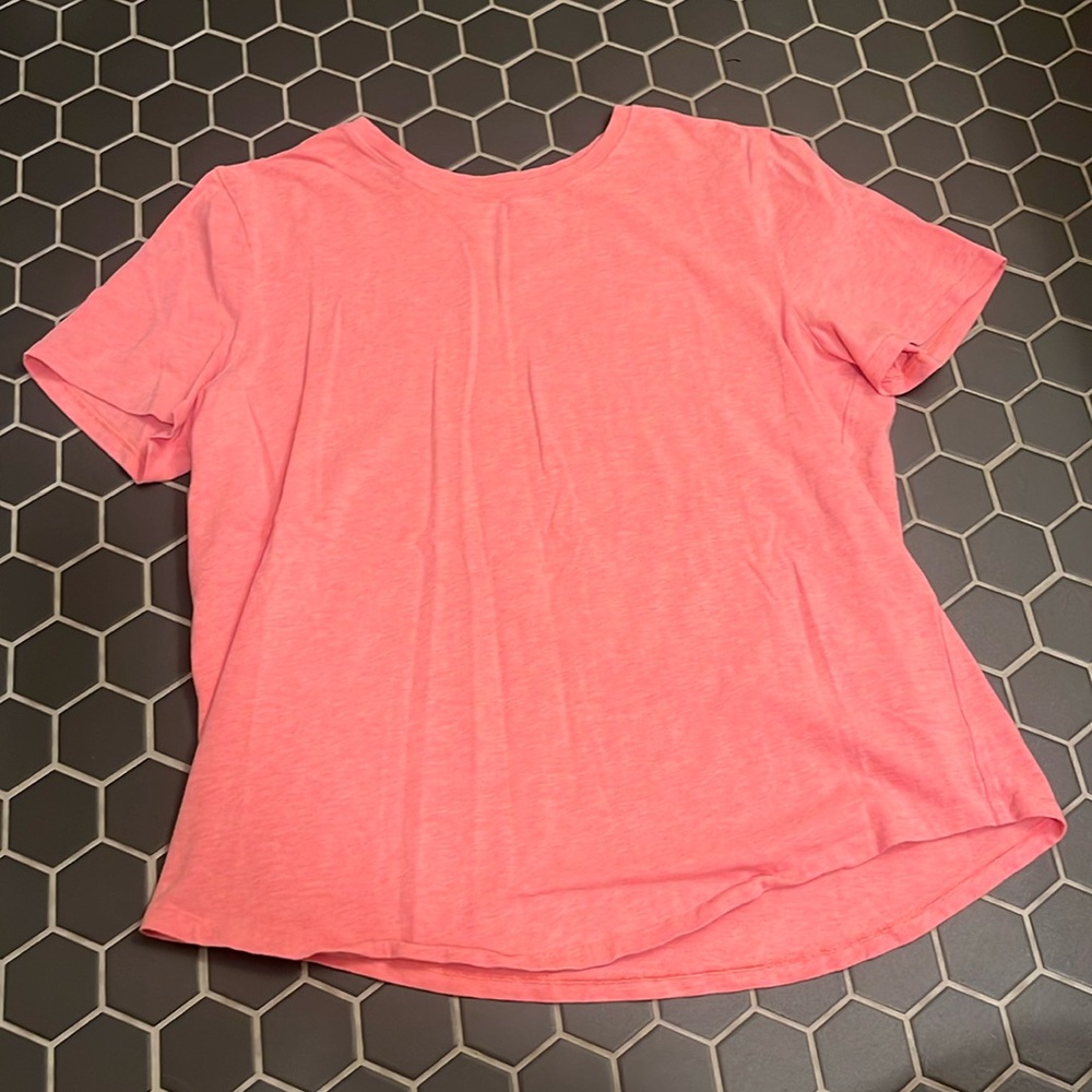 peachy pink lululemon t shirt